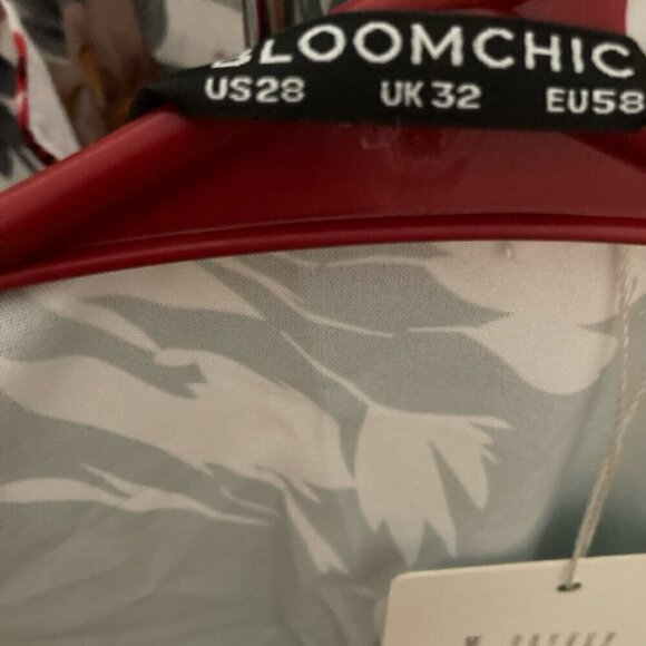 Bloomchic olive, green and white floral blouse - Picture 2 of 2